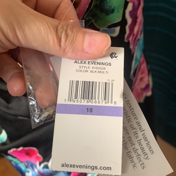 ALEX EVENINGS Women's Short Crepe Dress w/ Side Ruched Waist Black Floral Sz 18 - Picture 9 of 10